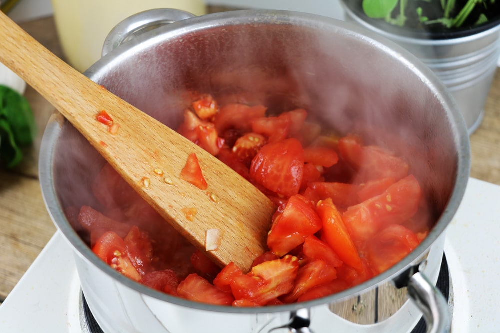 Tomaten einkochen - Rezept und Anleitung zum Einmachen von Tomatensoße ...